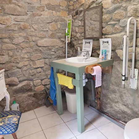 Bell Tent One Of Three To Rent Fully Equipped Private Equipped Kitchen Tents Too Saint-Michel-de-Montjoie Exterior photo