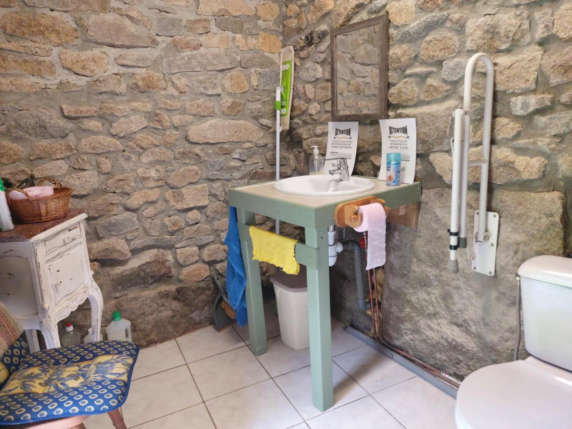 Tente de luxe Bell Tent One Of Three To Rent Fully Equipped Private Equipped Kitchen Tents Too Saint-Michel-de-Montjoie