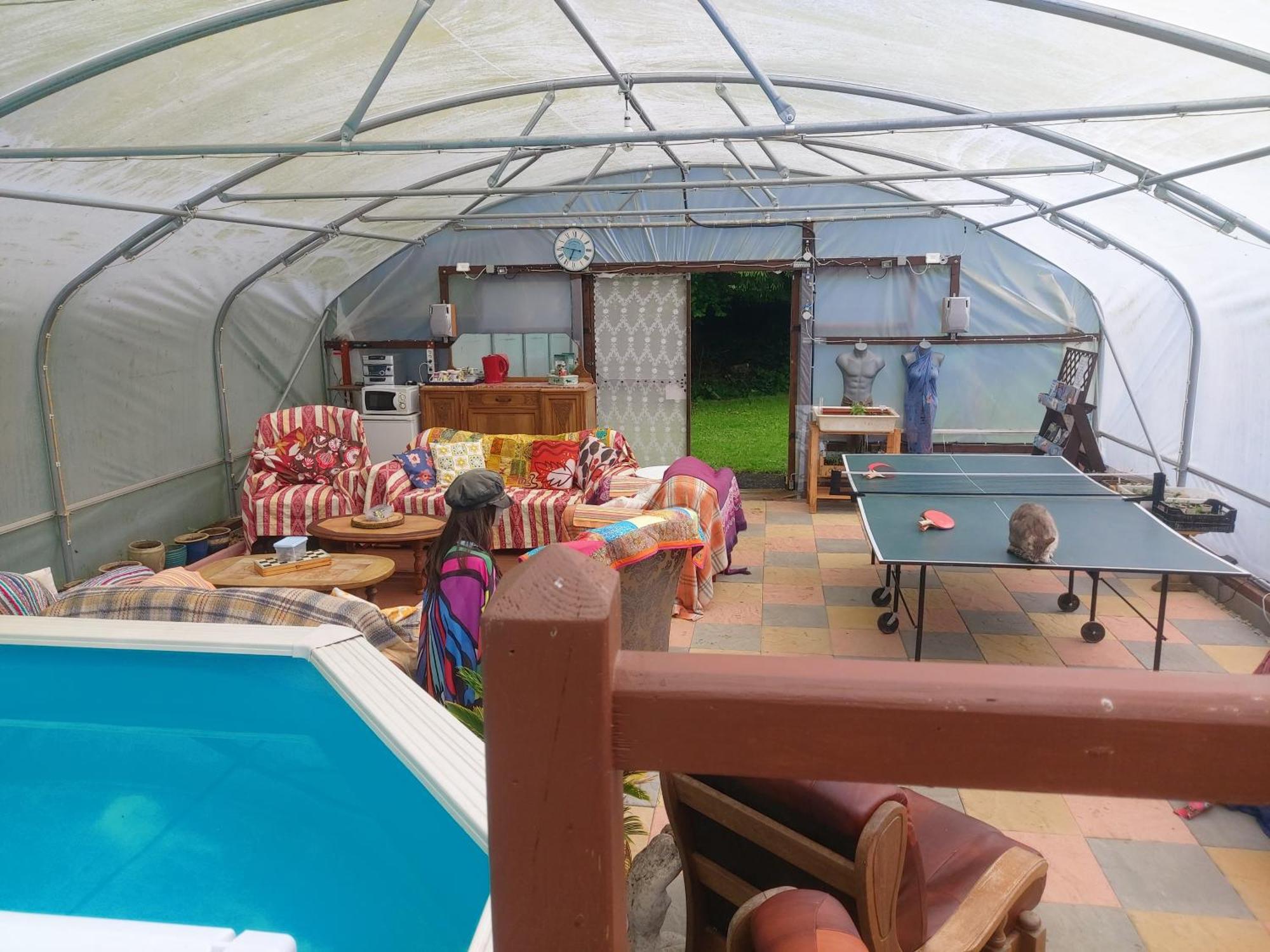 Bell Tent One Of Three To Rent Fully Equipped Private Equipped Kitchen Tents Too Saint-Michel-de-Montjoie