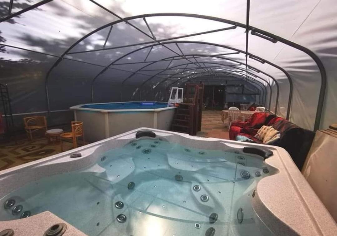 Tente de luxe Bell Tent One Of Three To Rent Fully Equipped Private Equipped Kitchen Tents Too *